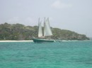 Scaramouch sails over from Union Island for the day.JPG