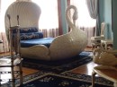 The swan bed.
