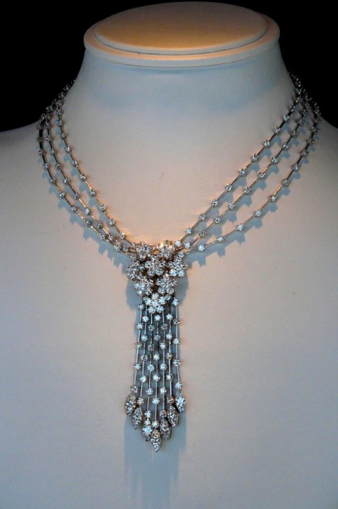 This necklace at Pebble Beach Golf Club could be purchased for just US $82,000!  What a bargain!
