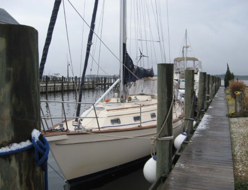 Berthed at the Belhaven Waterway Marina on the Pungo River, we could enjoy our electric heaters and ignore the sleet and snow for a couple of days.