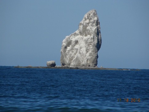 Bahia Agua Verde - white rock