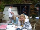 The girls decided to do school in the open air. A nice change!
