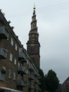 Ein Kirchturm mit Wendltreppe außen