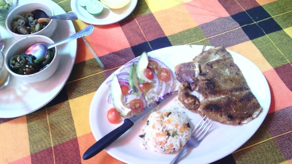 DELICIOUS blackened dorado (mahi-mahi) at Pipis restaurant in Barra.