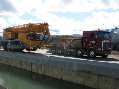 80 Ton crane getting ready to haul Zen out of the water in Whangarei, NZ