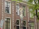 Prinsengracht Canal –most structures built during the ‘Golden Age’ of Amsterdam –high rent district walls adorned with marble sculptures and gilding.