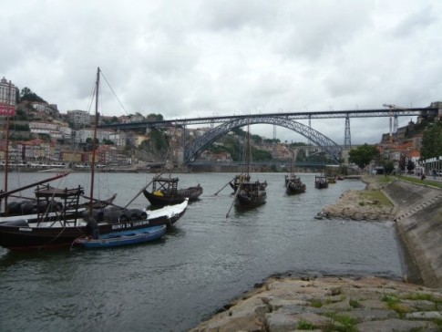 Looking east up River Duoro, Oporto