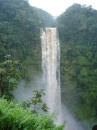 Akaka Wasserfall