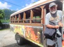 Richard leaves a bus after paying the $1 per person fee.

Le jour de son anniversaire- le 28 juin- Richard prend le bus pour aller visiter un parc national pres de Vatia.  