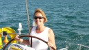 Michelle, kapitein van binnen (en van de was op de railing te drogen hangen, tijdens het varen, tegen de regels van de kapitein van buiten!)