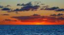 Les couleurs du lagon sud: Coucher de soleil typique...le ciel arbore les teintes pastels du lagon sud...voilà !