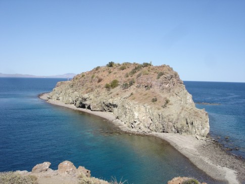 The small island North of Isla Danzante connected by a shallow strip of land.