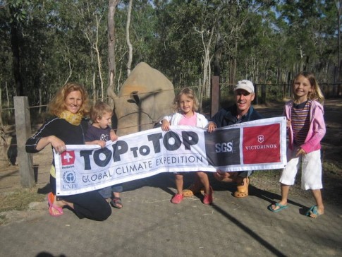 Cairns Zoo, Kara with Sabine and Dario of ToptoTop