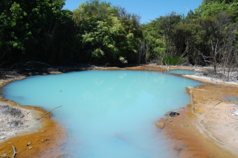 Roturua blue hot pool