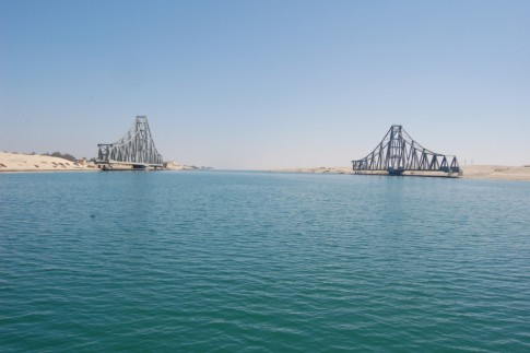 A bridge at the suez canal, present from the German government
