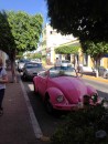 Pink Volkswagen visits Mazatlan streets