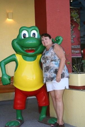 I love you Senior Frog!  A Mazatlan tourist spot - now there are Sr. Frogs all over Mexico!