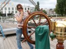 Ostend: Evita bringing the Mercator into port