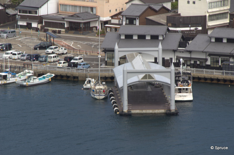 Spruce and Mystic moon moored in Hirado.