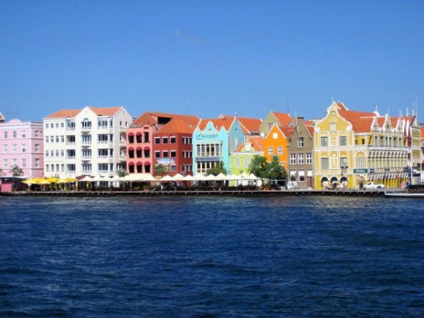 The water front in Willemstad.