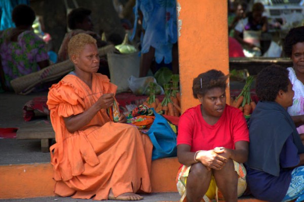 women at the market Lenakal