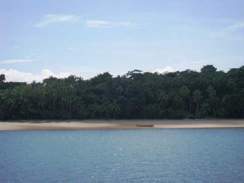 Las Perlas Islands - Our favorite anchorage. White sandy beaches, protected bay, palm covered forest. Ahh, paradise. 