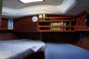 Aft Cabin bunks: Looking from the doorway: Single bunk on right and double on left