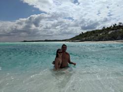 Morgan and Hutch, Shroud Cay