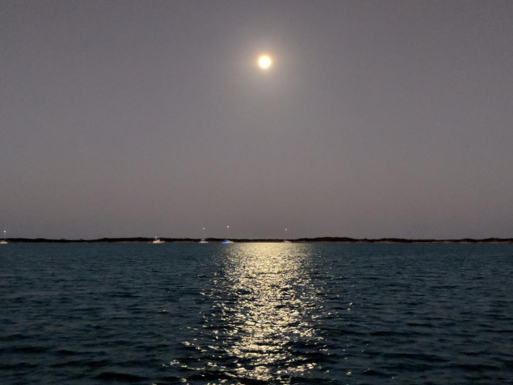 Full moon, Shroud Cay