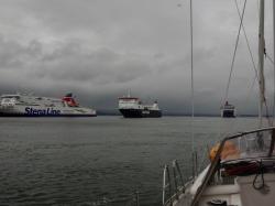 Leaving Belfast : Mixing with real boats!