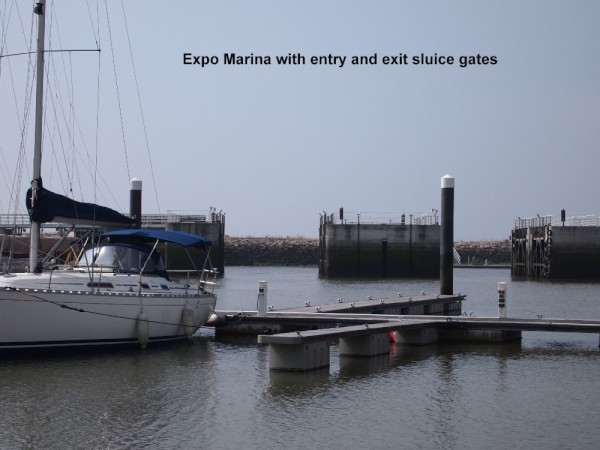 Expo Marina, Lisbon.
The entry and exit sluice gates.  They are very narrow and great care has to be taken negotiating them as the wind and tide affect the passage through.