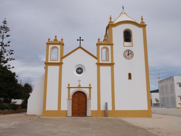The Church of Our Lady of Luz is a renaissance chapel from the 16th century in the small fishing village of Luz.  It has been carefully restored