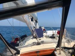 Sailing to Sapodilla Lagoon