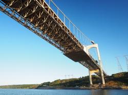 Pont Pierre-Laporte, Québec : Sept noeuds avec le courant de flot