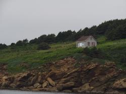 Maison isolée : Sur l’île Margaree, N-E au sud de Chéticamp.
