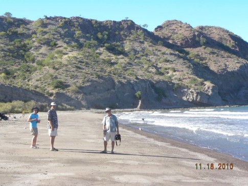 Bahia Agua Verde - walking the beach