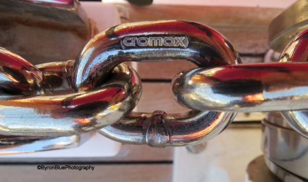 Note the high quality overweld which is present on every link of the Cromax chain.  This is great German craftmanship.