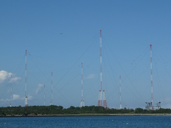26 Towers in two arrays, the North Array and the South Array.  Each array has  13 towers with the middle tower being 1000 feet high.