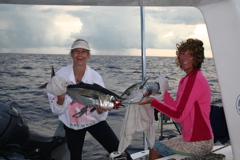 7:22:06 Tuna: 7/22/07 Penny& Gail Tuna fishing
