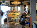 The "Fresh Market" - in a stroll through pavillion with shops, coffee shops and restaurants