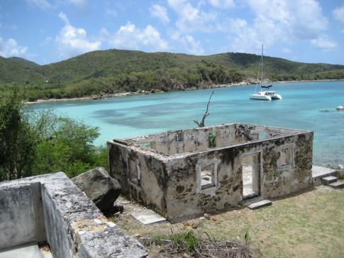 Plantation ruins with Vida Dulce in the background.