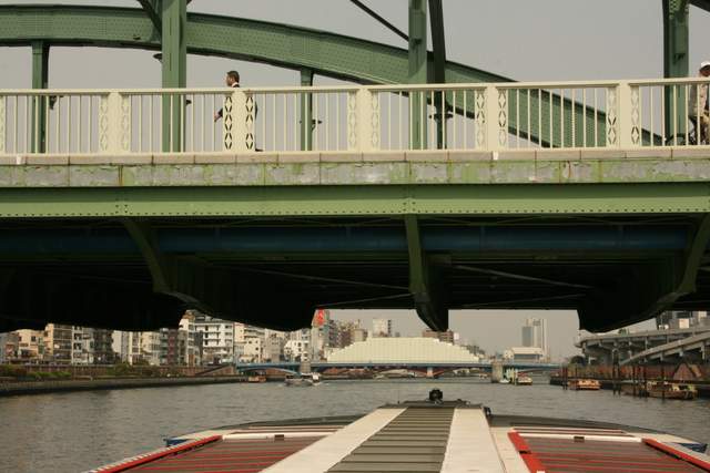 Low bridges in Tokyo river trip