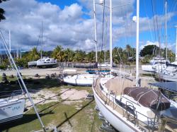 Pit storage: Lots of yacht around us in the yard that is stored in the pits.  Some of them were left there for the hurricane season. whilst others are being worked on.  It all depends on the type of work to be performed.  We were high up in order to work on the rudder.
