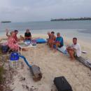 BBQ : Went ashore with friends for a BBQ at the Swimming Pool anchorage in the San Blas