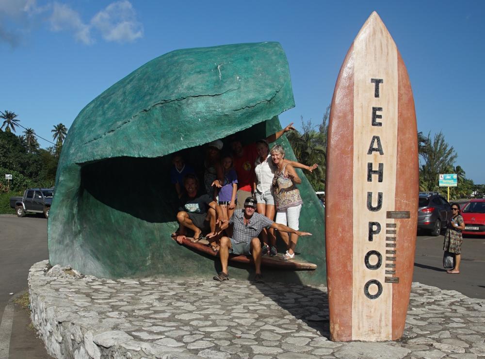 Teahupoo: Surfing the famous waves of Teahupoo with Tika and Lufi