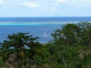 Voyager an der Mooringboje vor Bora Bora.