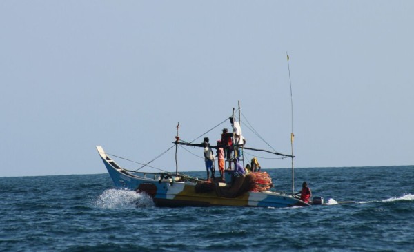 Fischer vor der Kueste Sued Sri Lankas.