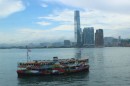 Star Ferry vor Koowloon, Hong Kong.