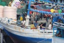 Fischer im Hafen von Kalabashi, Alor, Indonesien
August 2013