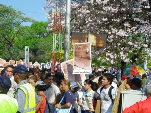people coming from plaza de la revolucion
